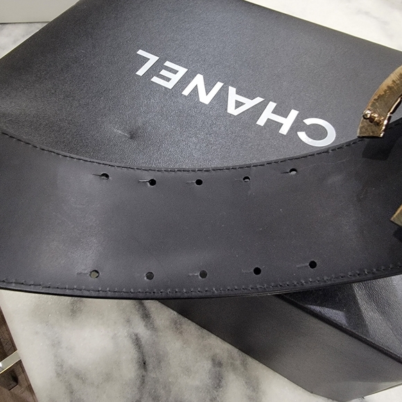 Authentic Chanel CC Patent Leather Wide Belt - Picture 9 of 12